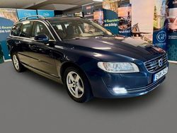 Blå Begagnad 2015 Volvo V70 Momentum Kombi | 119 900 kr (Marknadspris)