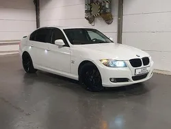 Vit Begagnad 2011 BMW 330 Sedan | 134 900 kr (Lite dyr)