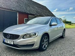 Silver Begagnad 2015 Volvo V60 Kinetic Kombi | 125 000 kr (Marknadspris)