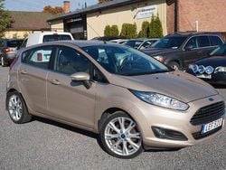 Brun Begagnad 2015 Ford Fiesta Titanium Halvkombi | 84 900 kr (Marknadspris)