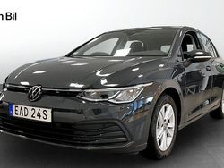 Grå Begagnad 2022 VW Golf VIII Life Kombi | 229 800 kr (Marknadspris)
