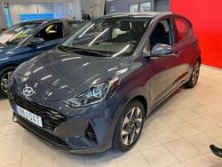 Grå Begagnad 2024 Hyundai i10 Advanced Halvkombi | 188 000 kr (Marknadspris)