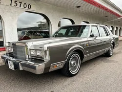 Grå Begagnad 1988 Lincoln Town Car Sedan | 185 000 kr