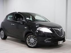 Svart Begagnad 2012 Lancia Ypsilon Gold Halvkombi | 39 800 kr