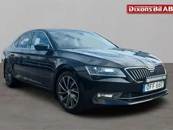 Svart Begagnad 2016 Skoda Superb Halvkombi | 179 000 kr (Marknadspris)
