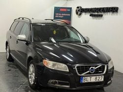 Svart Begagnad 2010 Volvo V70 R-Design Kombi | 69 900 kr (Marknadspris)