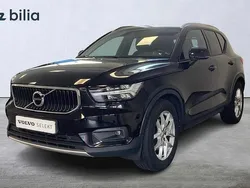 Svart Begagnad 2018 Volvo XC40 Momentum SUV | 289 900 kr (Marknadspris)
