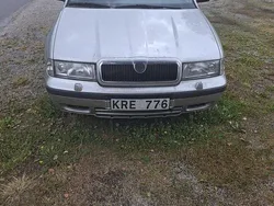 Grå Begagnad 2000 Skoda Octavia Kombi | 3 000 kr (Bra pris)