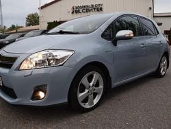 Ljusblå Begagnad 2011 Toyota Auris Hybrid Comfort Halvkombi | 99 900 kr (Marknadspris)
