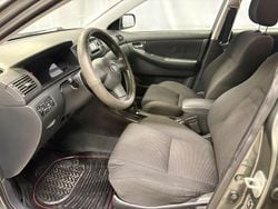 Grå Begagnad 2005 Toyota Corolla Halvkombi | 37 900 kr (Marknadspris)