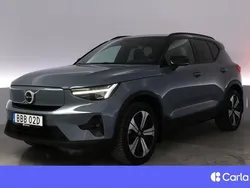 Grå Begagnad 2022 Volvo XC40 Plus SUV | 368 900 kr
