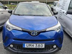 Blå Begagnad 2017 Toyota C-HR Style SUV | 194 900 kr (Bra pris)