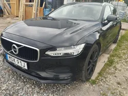 Svart Begagnad 2020 Volvo V90 Momentum Kombi | 145 000 kr