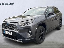 Grå Begagnad 2019 Toyota RAV4 Hybrid Style SUV | 279 900 kr (Bra pris)