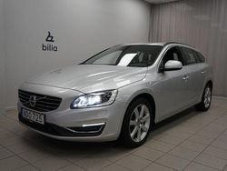 Silver Begagnad 2018 Volvo V60 Momentum Kombi | 209 900 kr (Bra pris)