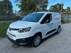 Vit Begagnad 2021 Toyota Proace City Van | 199 000 kr (Bra pris)