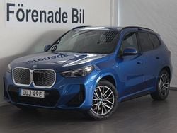 Blå Begagnad 2024 BMW iX1 Comfort Edition SUV | 519 000 kr (Marknadspris)