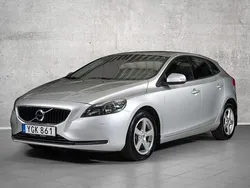 Silver Begagnad 2017 Volvo V40 Business Edition Kombi | 159 000 kr (Marknadspris)