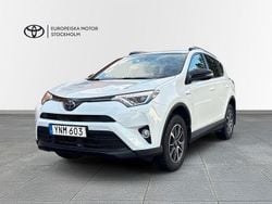 Vit Begagnad 2018 Toyota RAV4 Hybrid Edition SUV | 269 900 kr (Marknadspris)