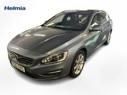Ljusblå (blå) Begagnad 2018 Volvo V60 Momentum Kombi | 199 000 kr (Bra pris)