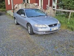 Silver Begagnad 2000 Honda Accord Sportkupé | 20 000 kr