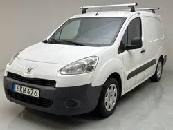 Vit Begagnad 2014 Peugeot Partner Minibuss | 49 000 kr (Marknadspris)