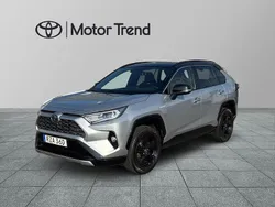 Grå Begagnad 2020 Toyota RAV4 Hybrid Style SUV | 349 900 kr (Marknadspris)