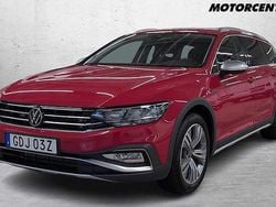 Röd Begagnad 2023 VW Passat Alltrack Kombi | 379 000 kr (Marknadspris)