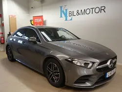 Mörkgrå (gråmetallic ) Begagnad 2021 Mercedes A180 AMG Sedan | 289 900 kr (Marknadspris)