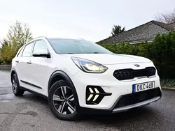 Vit Begagnad 2020 Kia Niro 2 SUV | 195 000 kr (Marknadspris)