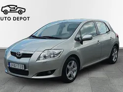 Silver Begagnad 2007 Toyota Auris Halvkombi | 64 000 kr (Marknadspris)
