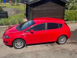 Röd Begagnad 2011 Seat Leon Style Halvkombi | 40 000 kr (Dyr)
