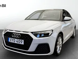 Glaciärvit metallic Begagnad 2022 Audi A1 Sportback Proline Halvkombi | 219 000 kr (Marknadspris)