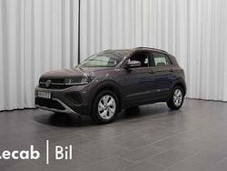 Grå (smokey grey metallic) Begagnad 2024 VW T-Cross Life SUV | 214 500 kr (Marknadspris)