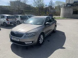 Brun Begagnad 2015 Skoda Octavia Ambition Halvkombi | 119 900 kr (Marknadspris)