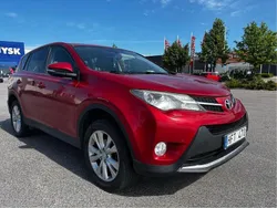 Röd Begagnad 2013 Toyota RAV4 Executive SUV | 88 000 kr (Marknadspris)