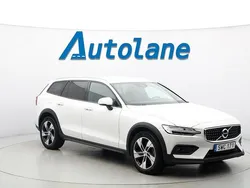 Ice white Begagnad 2021 Volvo V60 CC Kombi | 349 900 kr (Lite dyr)