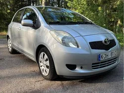 Silver Begagnad 2007 Toyota Yaris Halvkombi | 34 900 kr (Bra pris)