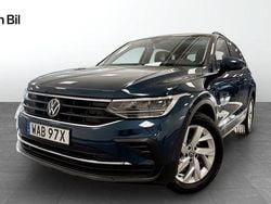 Blå Begagnad 2022 VW Tiguan SUV | 319 900 kr (Marknadspris)
