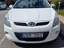Vit Begagnad 2011 Hyundai i20 Halvkombi | 32 000 kr (Marknadspris)
