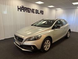 Silver Begagnad 2014 Volvo V40 CC Momentum Kombi | 167 500 kr (Marknadspris)