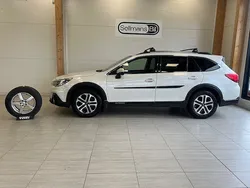 Vit (crystal white pearl ) Begagnad 2019 Subaru Outback SUV | 245 000 kr (Marknadspris)