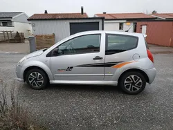 Silver Begagnad 2004 Citroën C2 Halvkombi | 20 000 kr (Marknadspris)