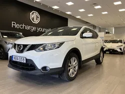 Vit Begagnad 2014 Nissan Qashqai SUV | 99 800 kr (Marknadspris)