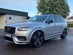 Silver Begagnad 2022 Volvo XC90 R-Design SUV | 595 000 kr (Marknadspris)