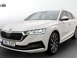 Vit Begagnad 2023 Skoda Octavia Style Kombi | 324 900 kr (Marknadspris)