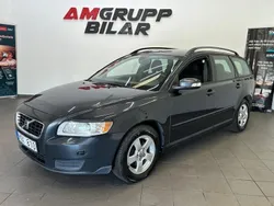 Grå Begagnad 2008 Volvo V50 Kinetic Kombi | 39 900 kr (Marknadspris)