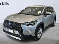 Silver Begagnad 2023 Toyota Corolla Cross Active SUV | 339 900 kr (Bra pris)