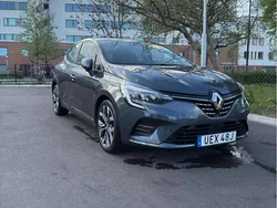 Grå Begagnad 2022 Renault Clio V Intens Halvkombi | 155 000 kr (Lite dyr)