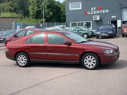 Mörkröd (röd) Begagnad 2001 Volvo S60 Business Edition Sedan | 33 900 kr (Marknadspris)